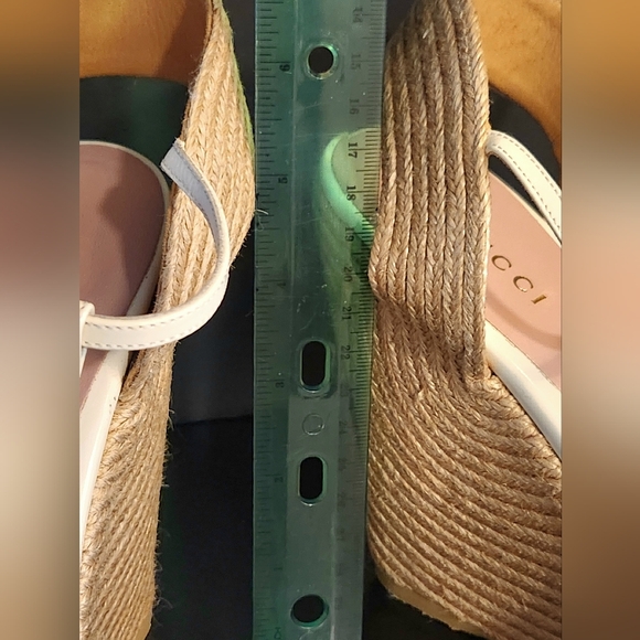 NWOT Gucci Cream Patent Leather Horsebit Wedge Espadrille Sandals - Picture 7 of 8